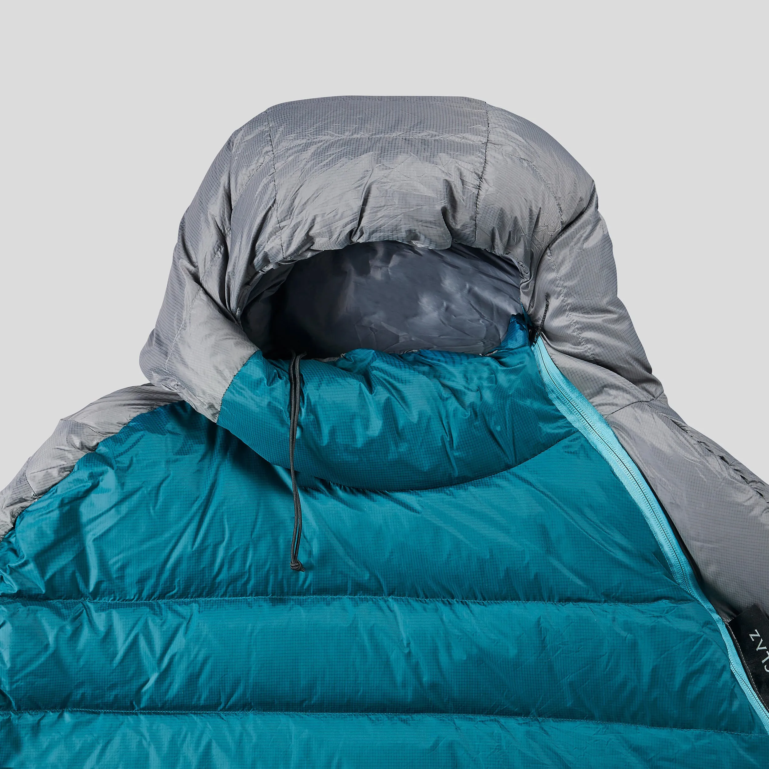 Down sleeping bag Forclaz Trek 900 for hiking, size L, gray / blue